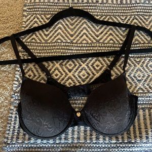 Black lace Natori bra